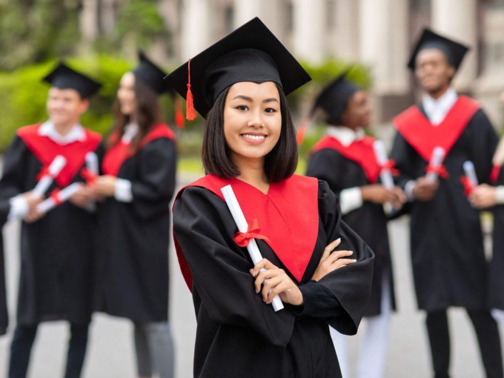 Conquering Sharjah's Graduation Gown Game