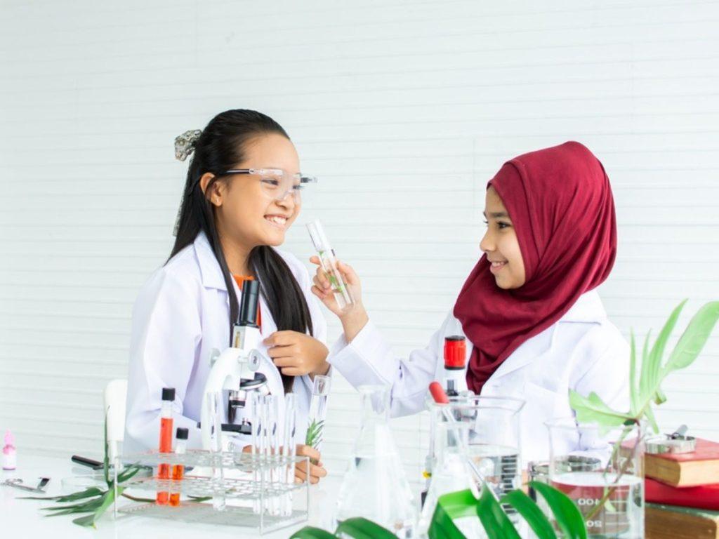 Where to find customized uniform in sharjah